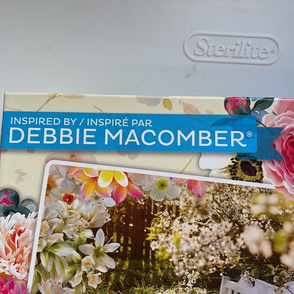 Debbie Macomber Puzzle NWOT. 1000 pieces - Picture 3 of 3